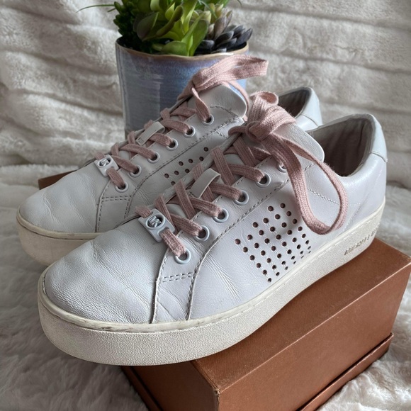 ❤️Flash SALE❤️Michael Kors Sneakers - Picture 1 of 9